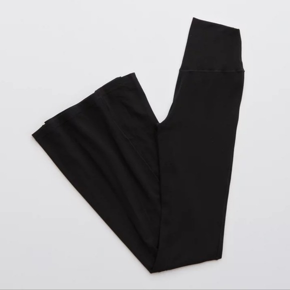 Aerie Real Me OFFLINE Black Flare Leggings Size M EUC - Picture 2 of 8